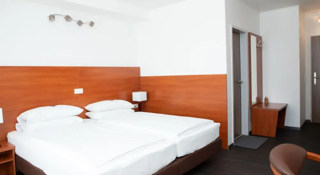 Двухместный номер Comfort Hotel Mirabell