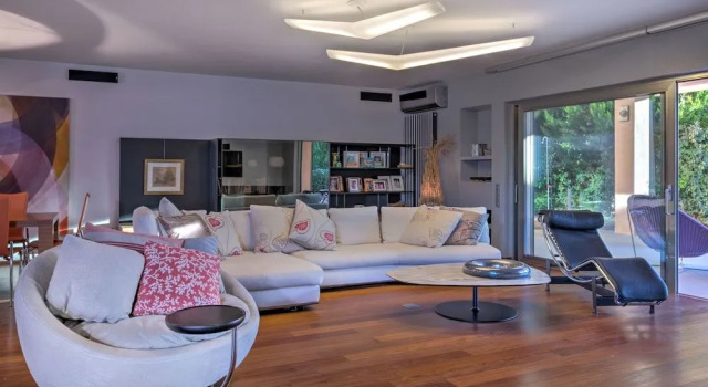 Luxurious Villa Philoxenia, Забронировать Вилла Виллы Сароникос, Вилла