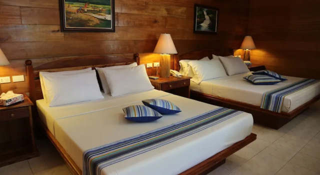 Коттедж с видом на море Antulang Beach Resort
