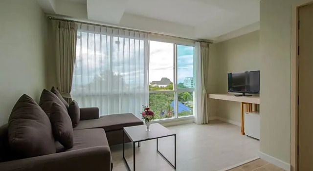Двухместный полулюкс Prachuap Grand Hotel