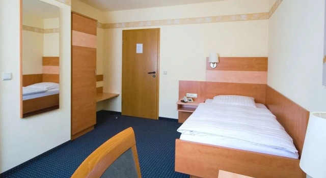 Hotel San Remo, Забронировать Отель Лоллар земля Гессен