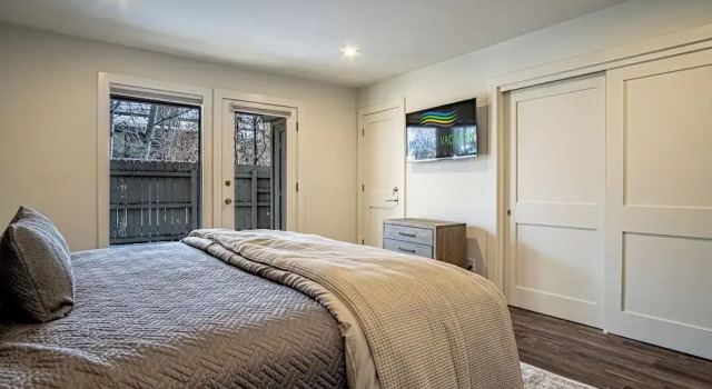 Номер Standard Warm Springs Retreat - Prime Location Near Downtown & Ski Lifts