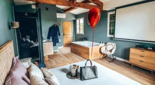 Mas Hinaiti - Suite romantique avec Spa et écran géant de cinéma