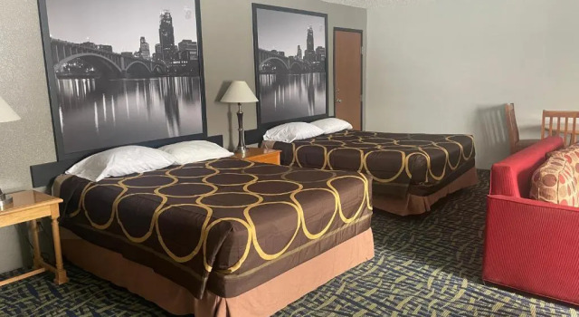 Люкс Super 8 by Wyndham Shakopee