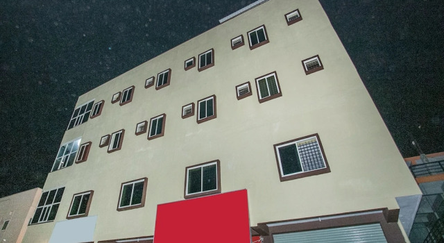 OYO 12840 Sri Guru Residency