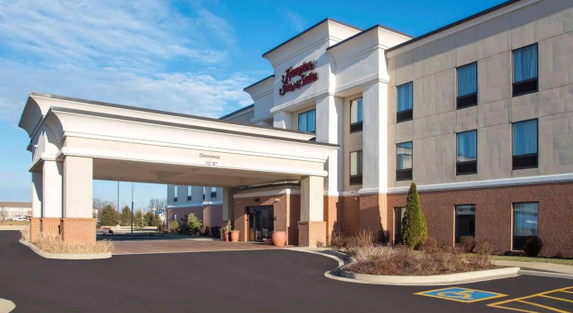 Кровать в общем номере Hampton Inn & Suites Danville