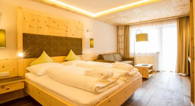 Номер Deluxe Hotel Bäckelar Wirt Superior Ötztal Inside Sommer Card Partner