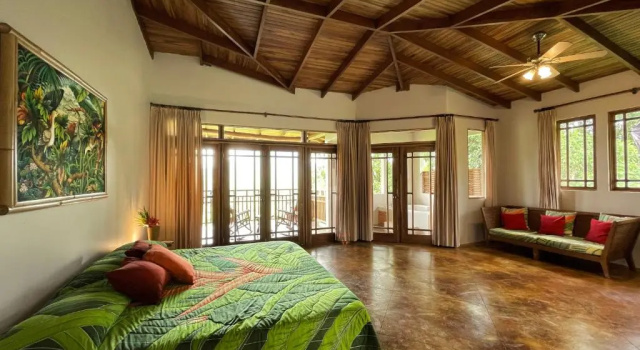 Вилла Superior Lost Iguana Resort and Spa