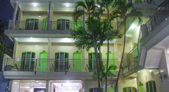 Balita Beach Resort Kuta, Забронировать Курортный отель Отели Куты с бассейном, Бассейн