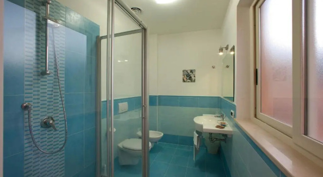 Трёхместный номер Hotel Cosmomare