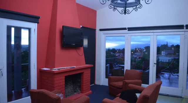 Casa Alta Hotel Boutique & spa Solo Adultos, Забронировать Бутик-отель Недорогие отели Вилья-Карлос-Пас, рядом с Villa Carlos Paz Chair Lift, недорого
