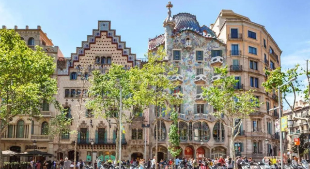 Apartment with 4 bedrooms in Barcelona with enclosed garden and WiFi, Забронировать Апартаменты/квартира Эшампле Барселона, рядом с Jove Regina Theatre