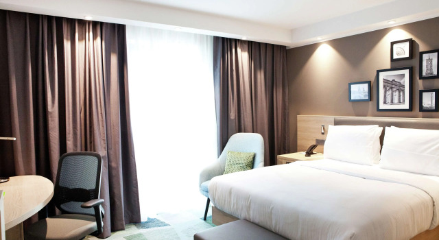 Hampton by Hilton Berlin City East Side Gallery