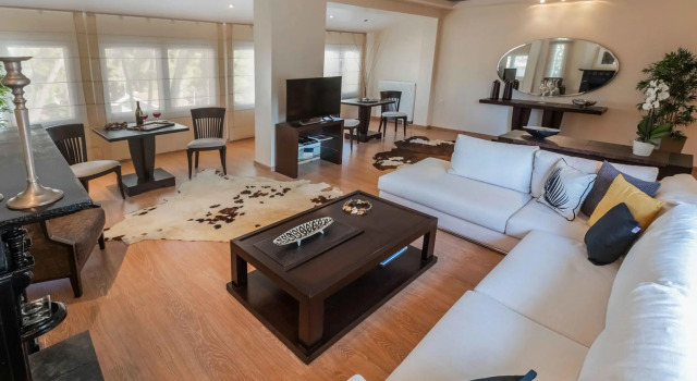 Sani Seaside Luxury-Private Pool Retreat for 21ppl, Book Hotel Sani Beach 