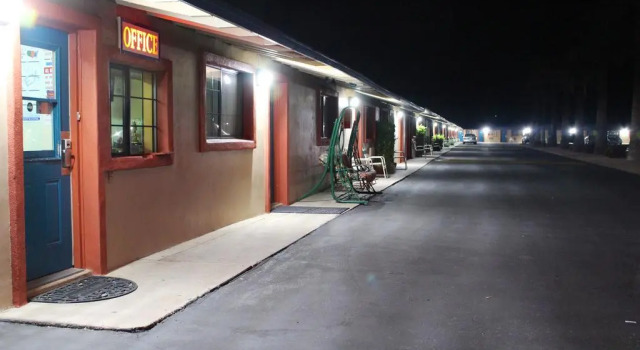Starlite Motel, Забронировать Мотель Меса 