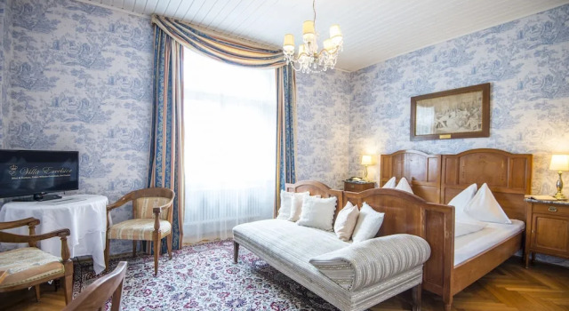 Двухместный номер Standard с балконом и с видом на горы Villa Excelsior Hotel & Kurhaus