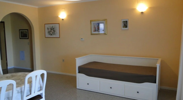 Apartments Villa Maran, Забронировать Апартаменты/квартира Отели Замбратии с парковкой, Парковка