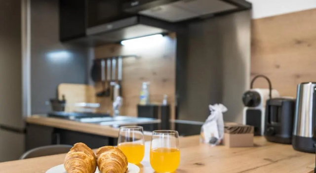 Апартаменты Superbe appartement en vieille ville et à 5 min à pied du lac ! Parking gratuit