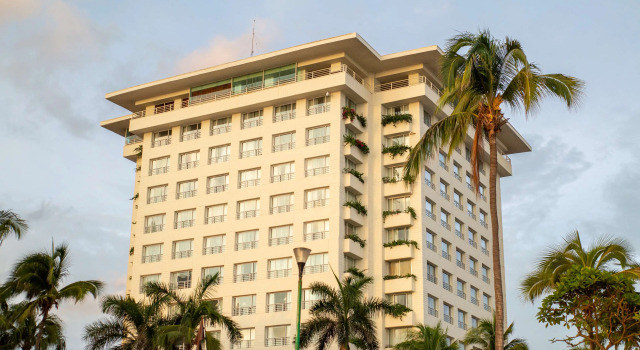 Emporio Ixtapa - with Optional All Inclusive, Забронировать Курортный отель Отели Ixtapa-Zihuatanejo с бассейном, Бассейн