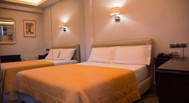 Двухместный номер Standard с балконом Hotel Maroussi