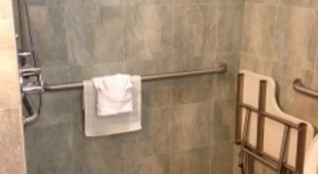 Четырёхместный номер Accessible Hotel Edison Times Square