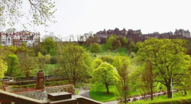 Ramsay Gardens - Grand 4-Bedroom Apartment Next To Castle, Забронировать Апартаменты/квартира Эдинбург Midlothian, рядом с Национальный музей Шотландии