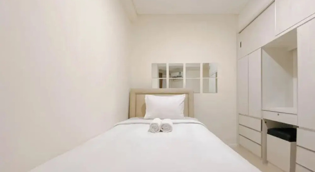1Br With Pool View At Parahyangan Residence Apartment