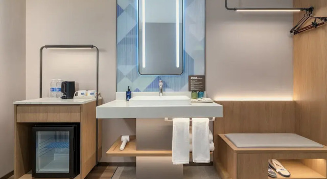 Номер Standard Holiday Inn Express Kunming Dianchi Rixin Road by IHG