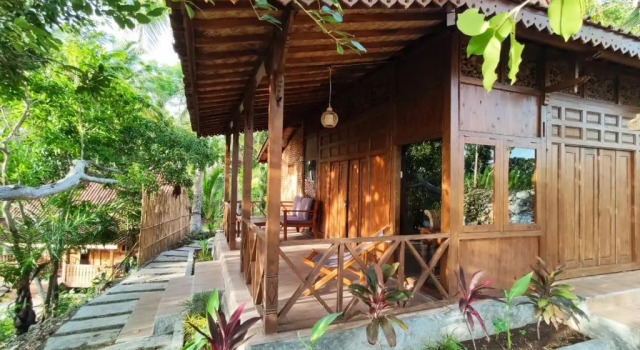 Бунгало Deluxe Tanah Damai Hotel