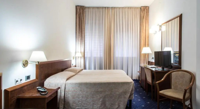 Трёхместный номер Hotel Mirage