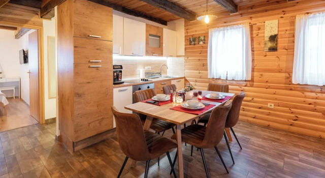 Шале Chalet Markoci With Hot Tub - Happy Rentals