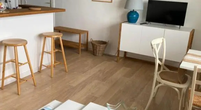 Студия studio lumineux RDC vue sur mer parking privé