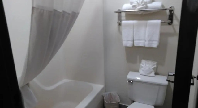 Номер Standard Quality Inn & Suites Mount Vernon