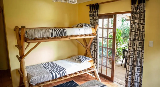 Семейный номер Standard с красивым видом из окна Ku-Boboyi River Lodge