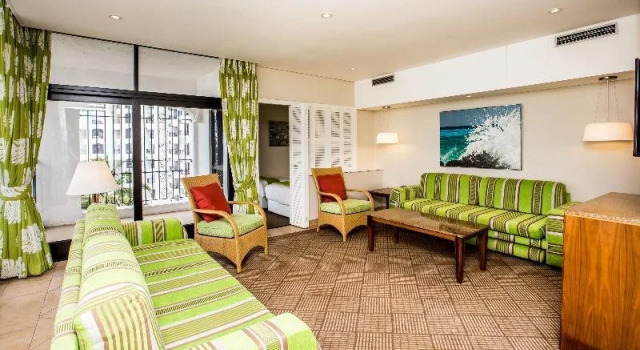 Cabana Beach Resort, Забронировать Курортный отель Бизнес-отели Умхланга, 4* 5*