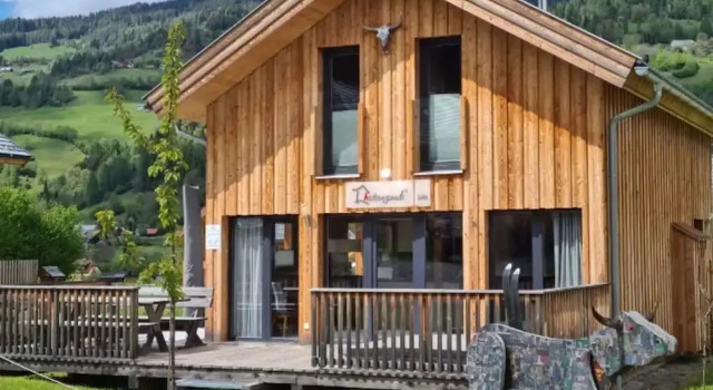 Шале Lovely Chalet With hot tub