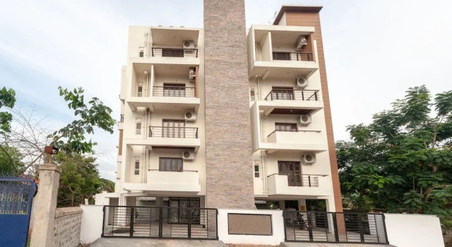 Oyo Flagship 18452 Pritam Airport Inn