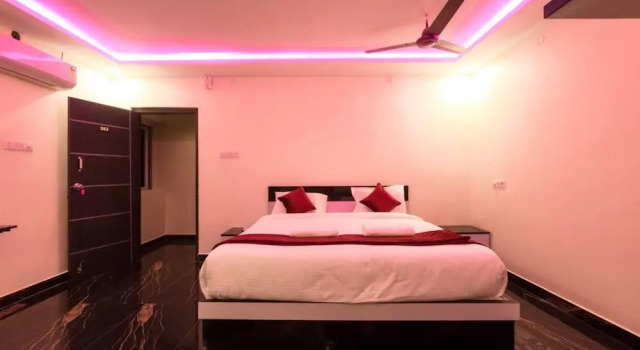 Двухместный номер Deluxe beestay Hotels Elite Park Titupati