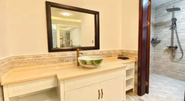 Кровать в общем номере Zhangjiajie Borui Courtyard Hotel (Tianmen Mountain)