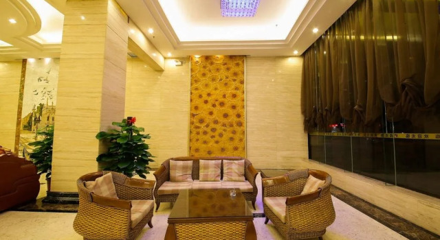 Kai Lai Hotel, Varaa Hotelli Wuzhou 