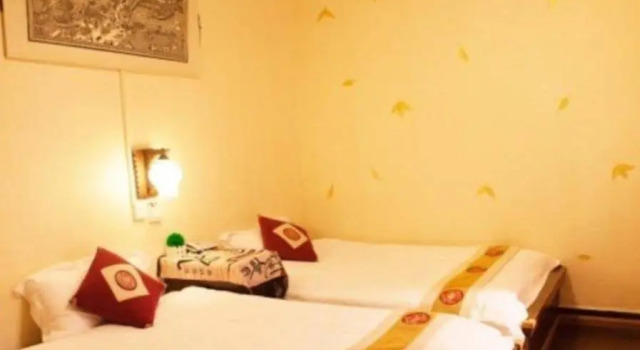 Lee Family Inn - Lijiang, Забронировать Отель Лицзян Юньнань, рядом с Улица Сквер-стрит Древнего города Даянь