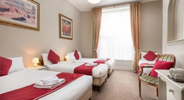 Семейный номер Standard Iveagh Lodge