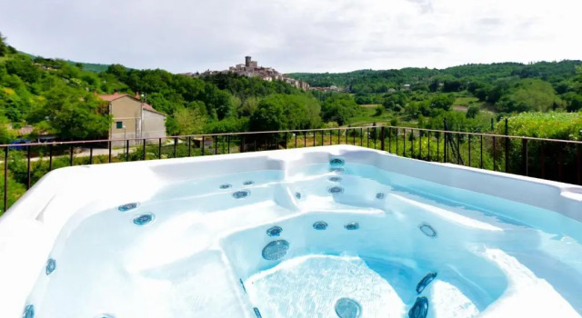Вилла Deluxe Agriturismo Castello delle Fornaci - Private Summer Jacuzzi