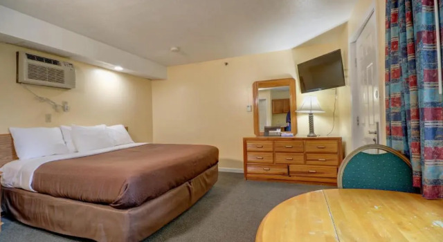 Номер Standard Classic Inn