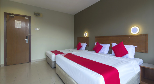 Super OYO 828 Comfort Hotel Shah Alam, Забронировать Отель Шах-Алам Селангор