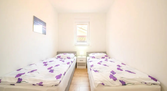 Apartment With 2 Bedrooms in Vrsi, With Enclosed Garden and Wifi - 350