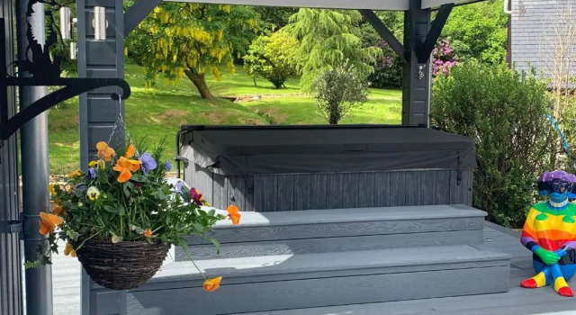 Коттедж Little Fox Lodge Hideaway Glencoe - 5 Star with Hot Tub overlooking Loch Linnhe