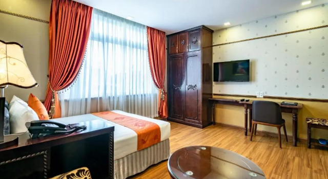 Люкс Collection O Emerald Luxury Apartment - Near SECC