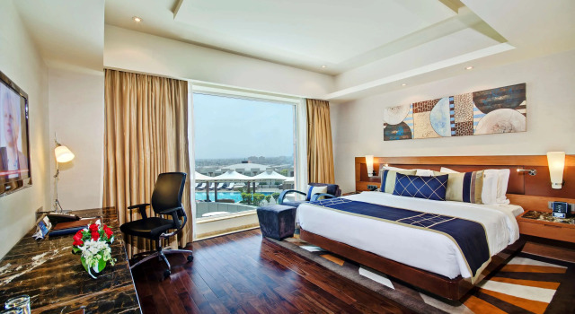 Номер Deluxe Radisson Blu Kaushambi Delhi NCR
