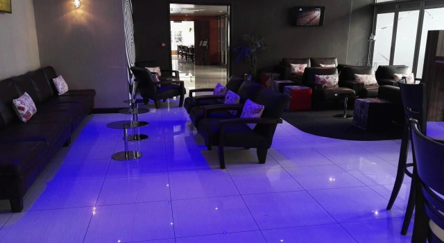 Circa On The Square Hotel, Забронировать Апарт-отель Апарт-отели Кейптауна, рядом с MyCiTi Station Adderley Street, Апарт-отель